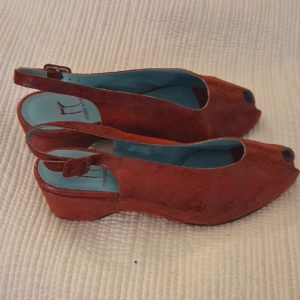 Thierry Rabotin vibrant red peep-toe sling back soft leather wedges size 39  / 9
